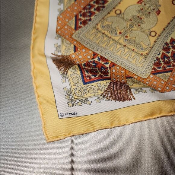 Hermès BRINS D'OR Scarf designed by Julia Abadie SILK PRISTINE CONDITION - Picture 9 of 10